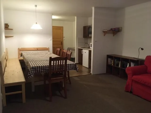 Ubytovani V Ouklidu Apartament
